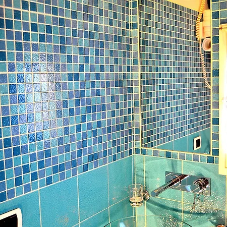 Chez Moi Oda ve Kahvaltı 3*