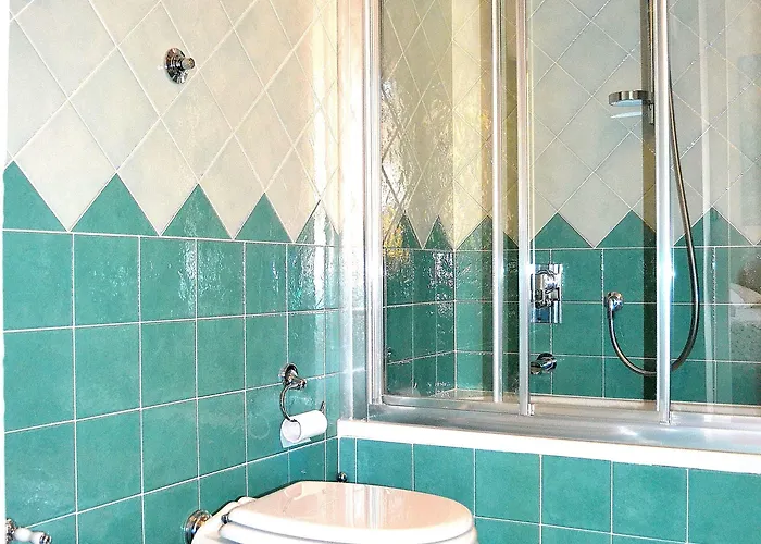 Chez Moi Bed & Breakfast 3*