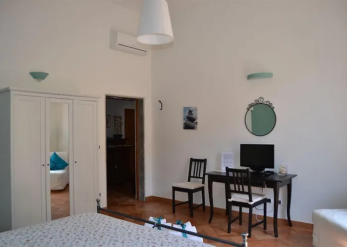 לינה וארוחת בוקר Chez Moi 3*